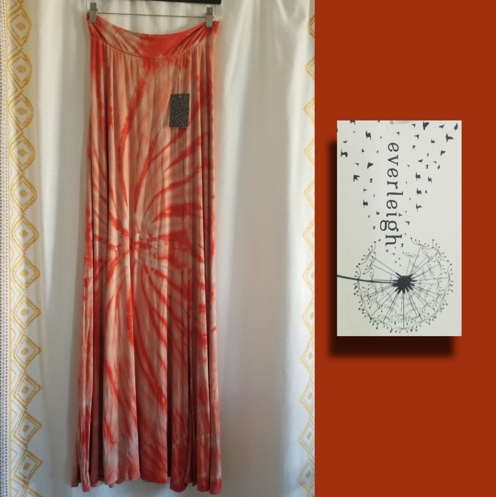 NWT/ everleigh Maxi Tie dye Skirt